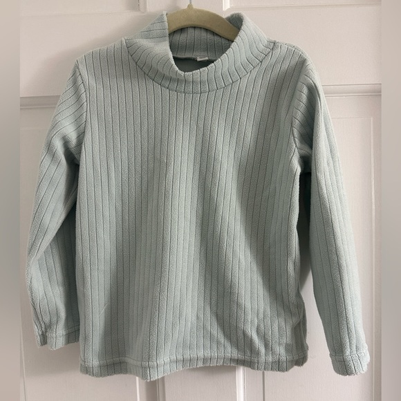 Uniqlo kids shirt size 3-4 - Picture 3 of 3